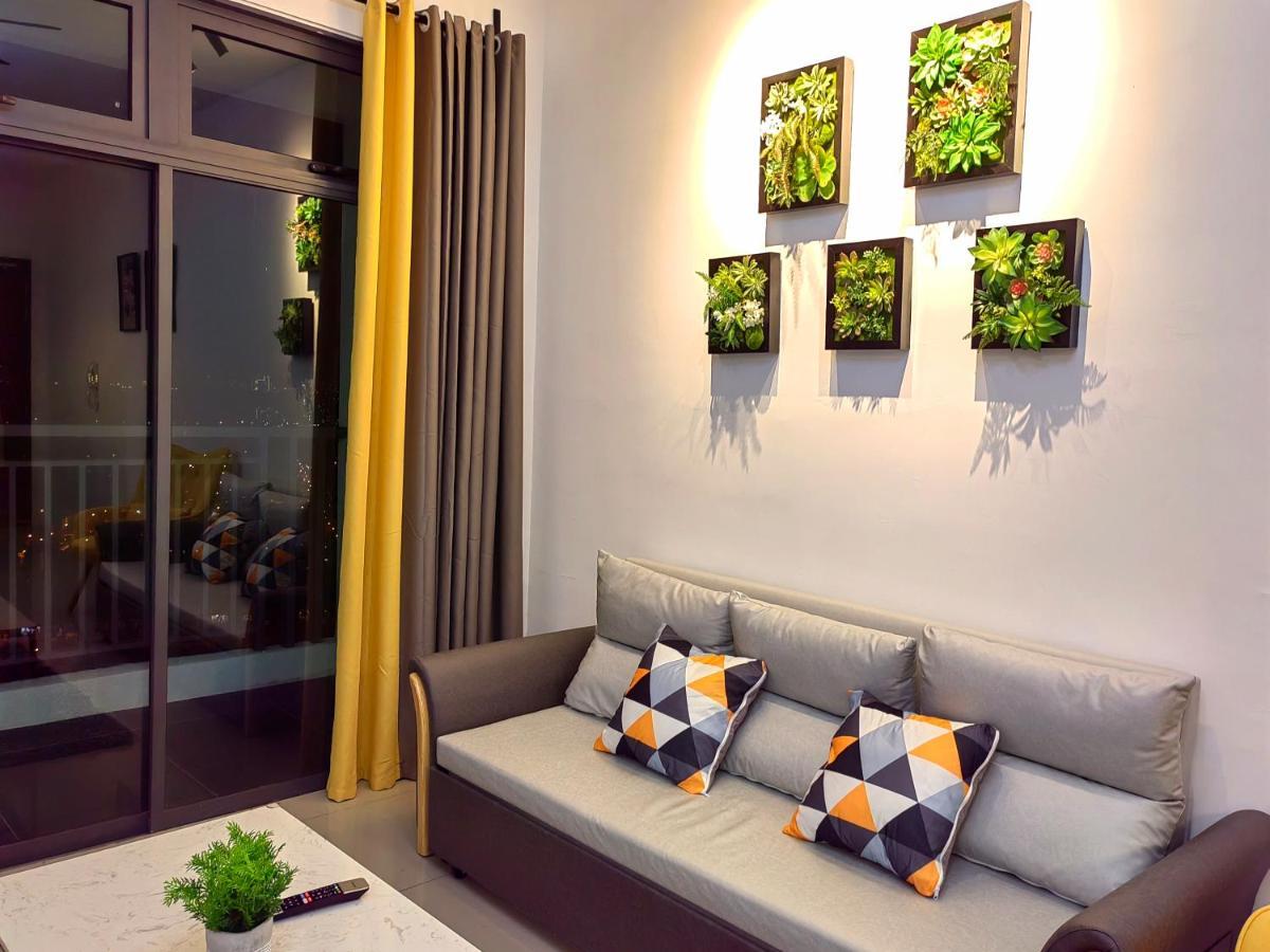 8Scape Residences Batman Vs Ironman@Lsy Home & Leisure Johor Bahru Exteriör bild